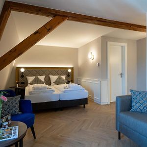Deluxe Zimmer mit Kingsize-Bett